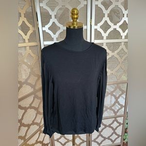 NWT | Vince Camuto Blouse | Long sleeve pleated black